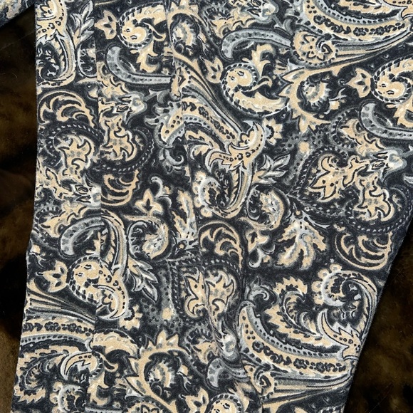 Talbots Paisley Capris - Black and Cream - Picture 11 of 11